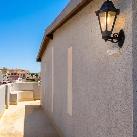 Cozy In El Chaparral, 60 M², Shared Pool